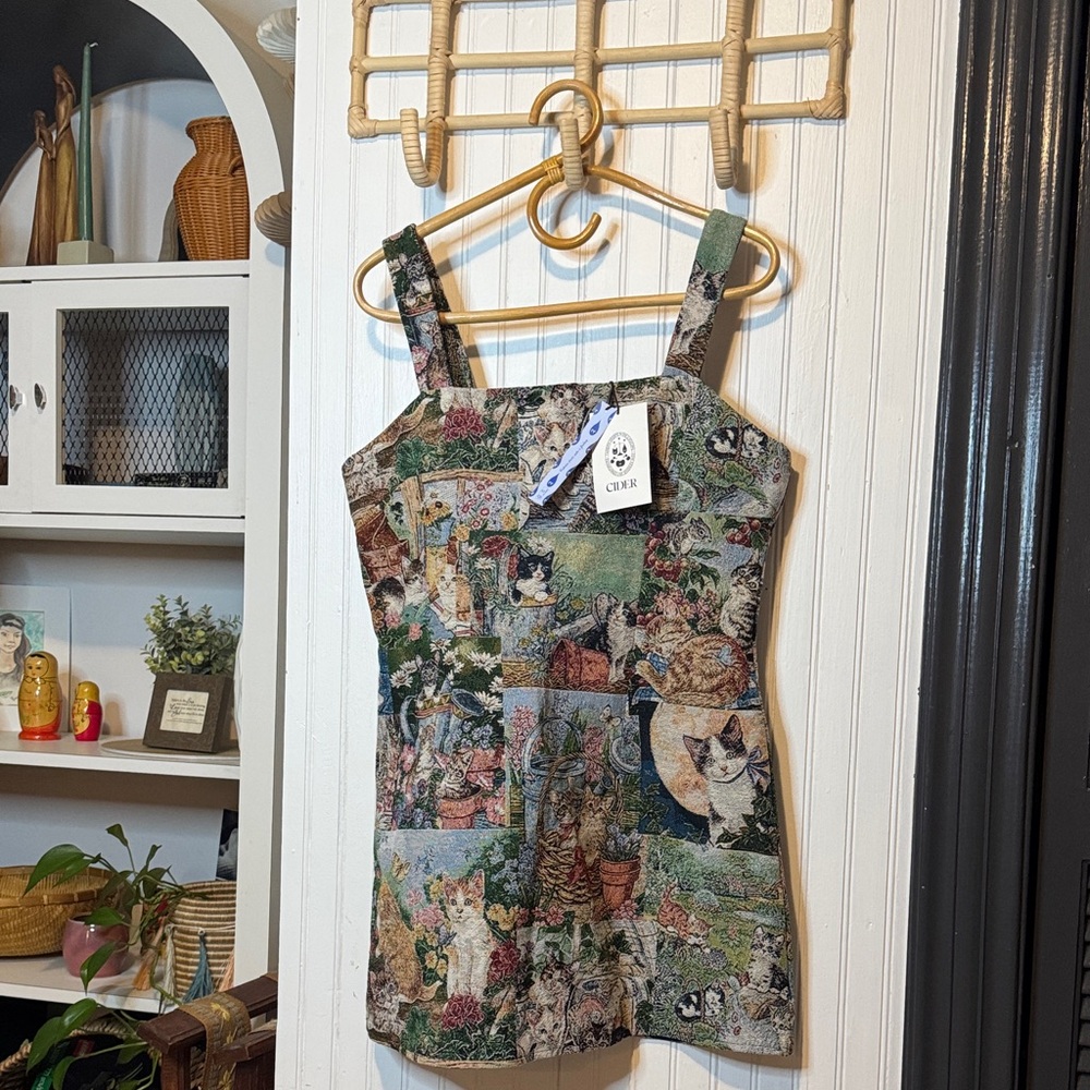 Cider COTTON-BLEND SQUARE NECK KITTY & FLORAL PATTERN ZIPPER MINI DRESS New